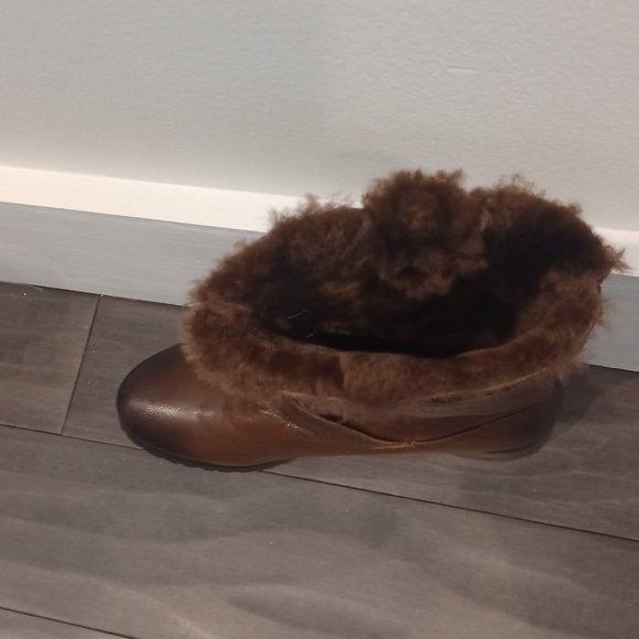 Rudsak Women's Leather, Fashionable and Warm Boots - Brown color - Picture 3 of 8